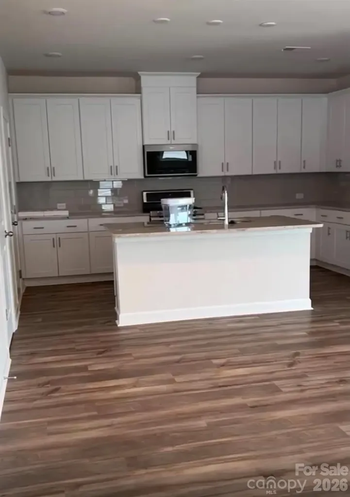 11908 Redleaf Drive Charlotte NC 28215