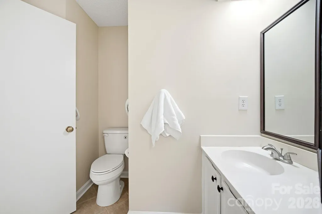 2500 Stradbrook Drive Charlotte NC 28210