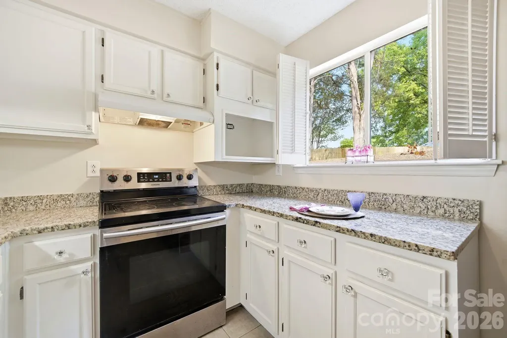 2500 Stradbrook Drive Charlotte NC 28210