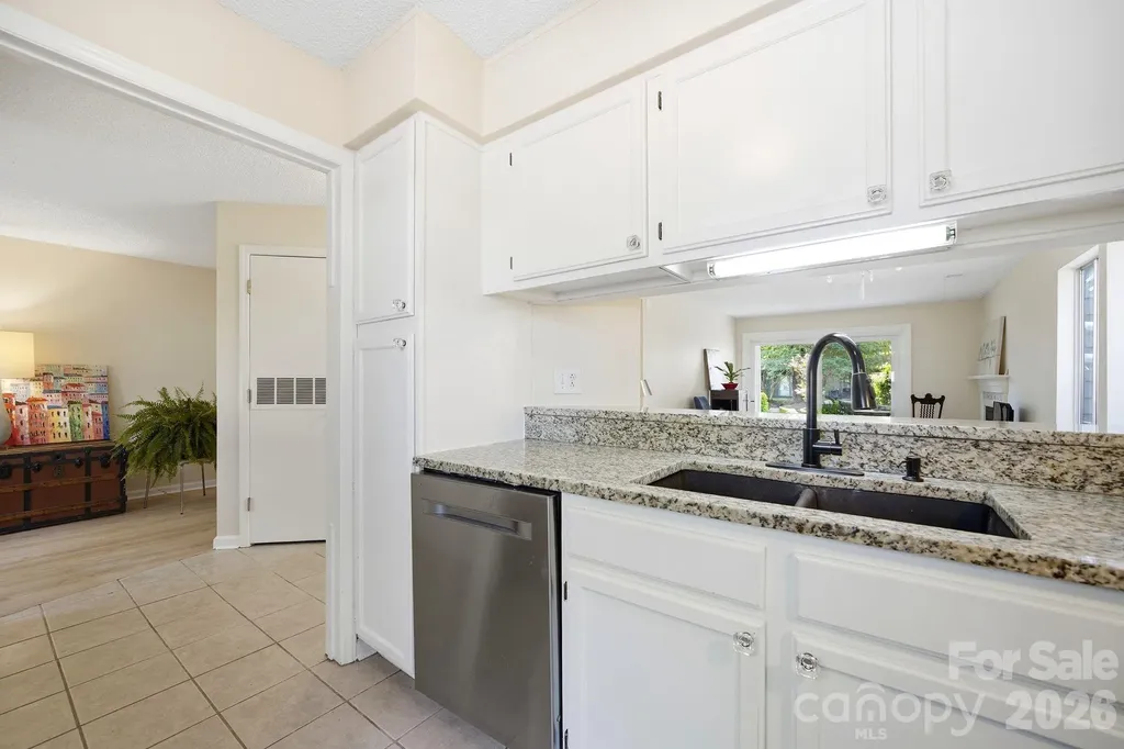 2500 Stradbrook Drive Charlotte NC 28210
