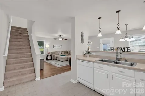 211 Wolf Creek Lane Statesville NC 28625