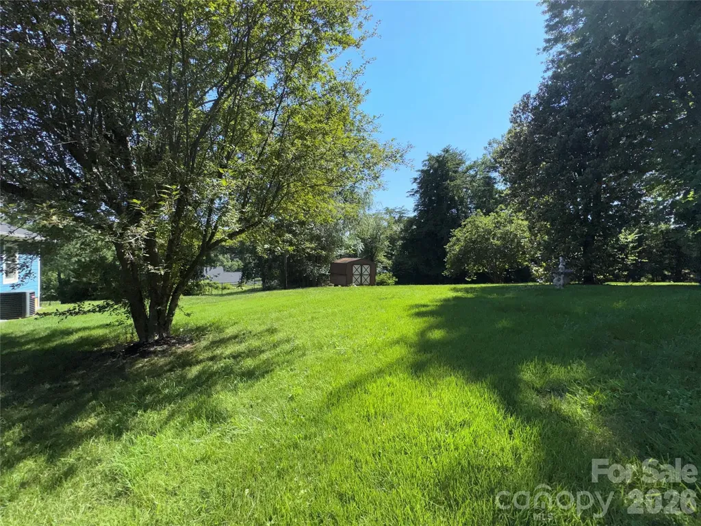 84 E Hunt Drive Nebo NC 28761