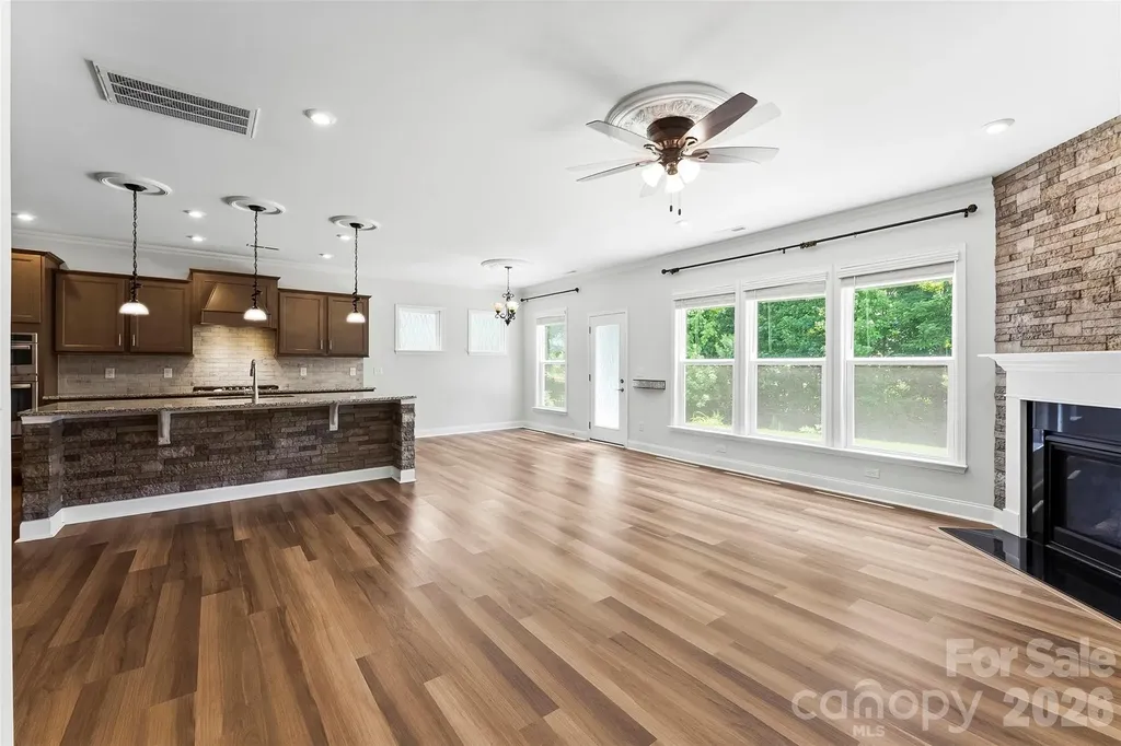 1318 Poppy Way Matthews NC 28104