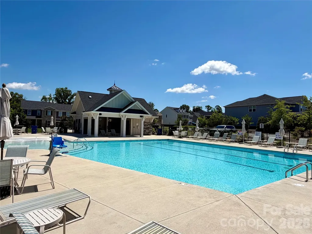 1318 Poppy Way Matthews NC 28104