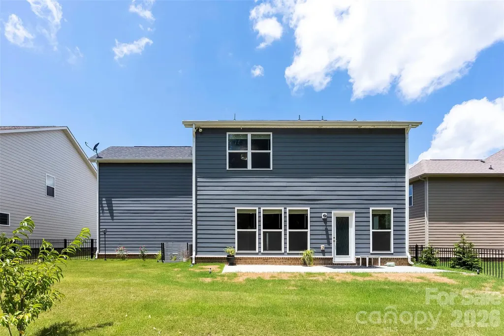 1318 Poppy Way Matthews NC 28104