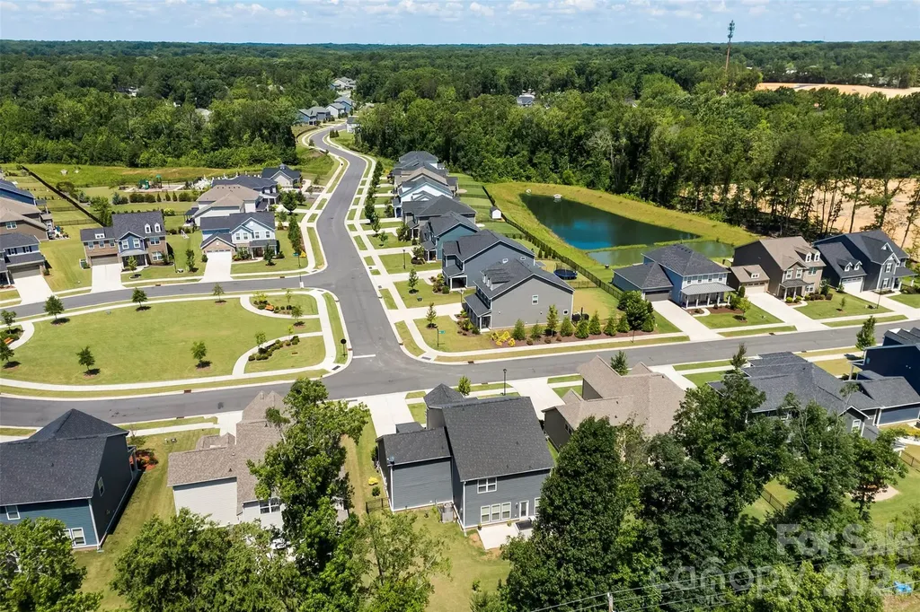 1318 Poppy Way Matthews NC 28104