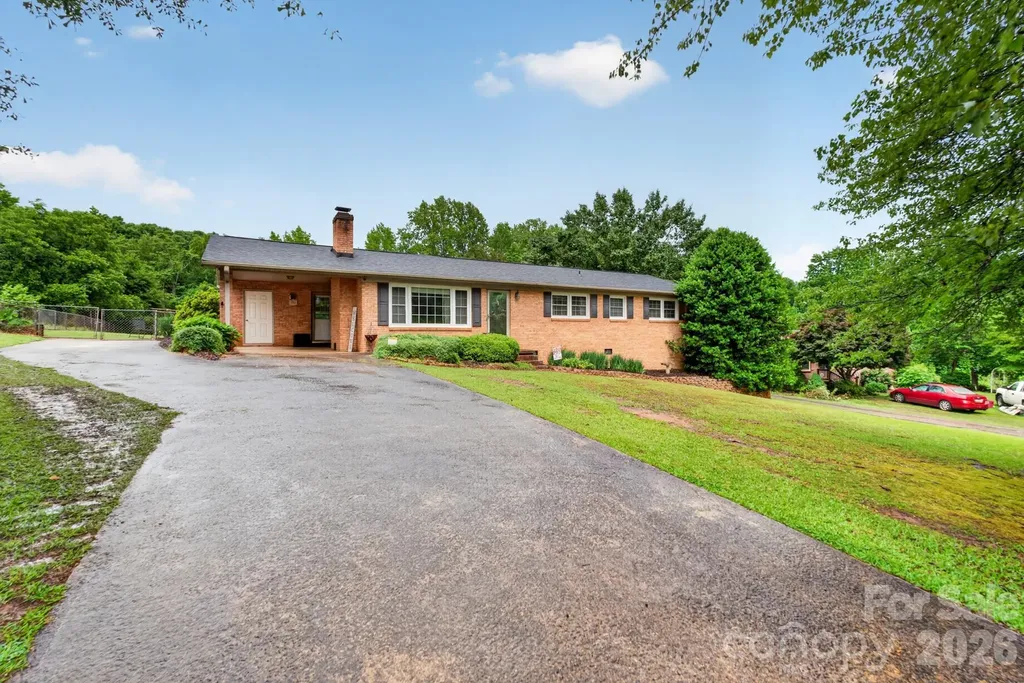 1172 Rainbow Circle Catawba SC 29704
