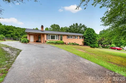 1172 Rainbow Circle Catawba SC 29704