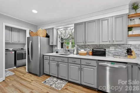 1172 Rainbow Circle Catawba SC 29704