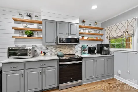 1172 Rainbow Circle Catawba SC 29704