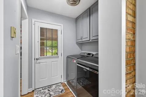 1172 Rainbow Circle Catawba SC 29704