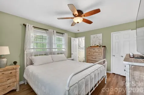 1172 Rainbow Circle Catawba SC 29704
