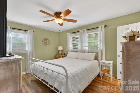 1172 Rainbow Circle Catawba SC 29704