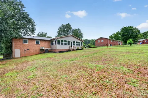 1172 Rainbow Circle Catawba SC 29704