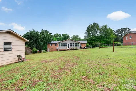 1172 Rainbow Circle Catawba SC 29704