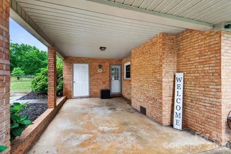 1172 Rainbow Circle Catawba SC 29704