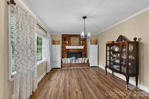 1172 Rainbow Circle Catawba SC 29704