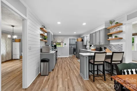 1172 Rainbow Circle Catawba SC 29704