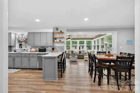 1172 Rainbow Circle Catawba SC 29704