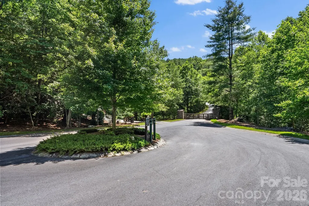 472 Mills River Way Horse Shoe NC 28742