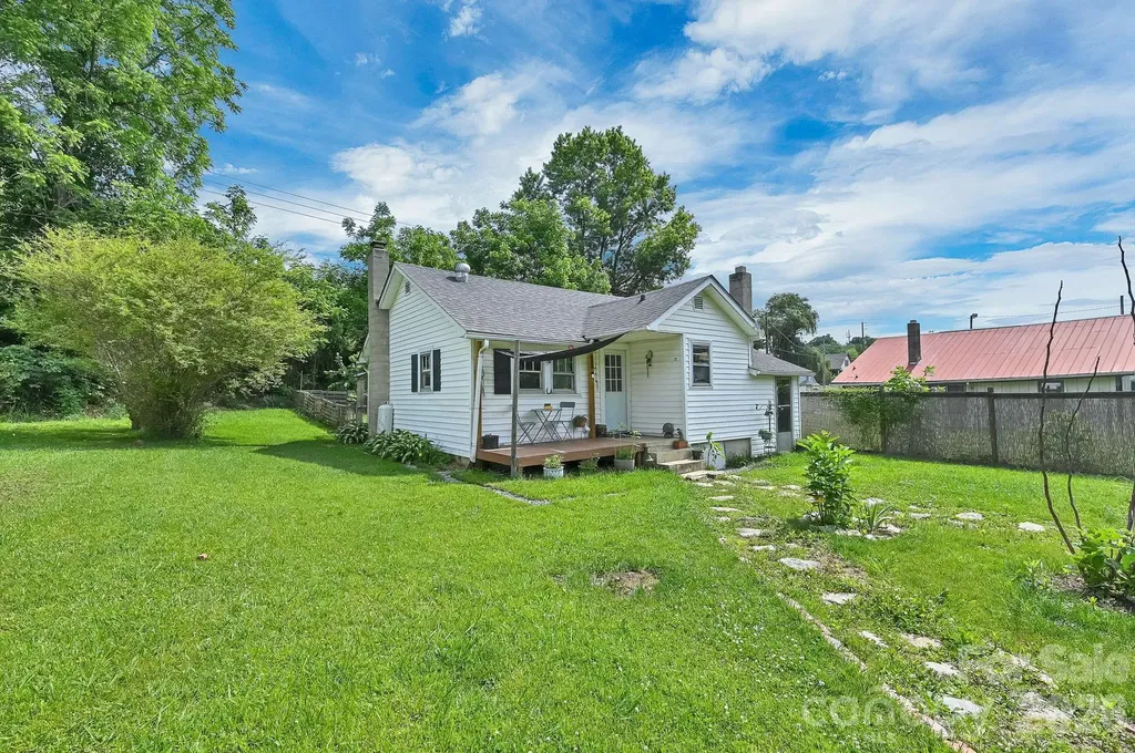 73 Trinidad Drive Canton NC 28716