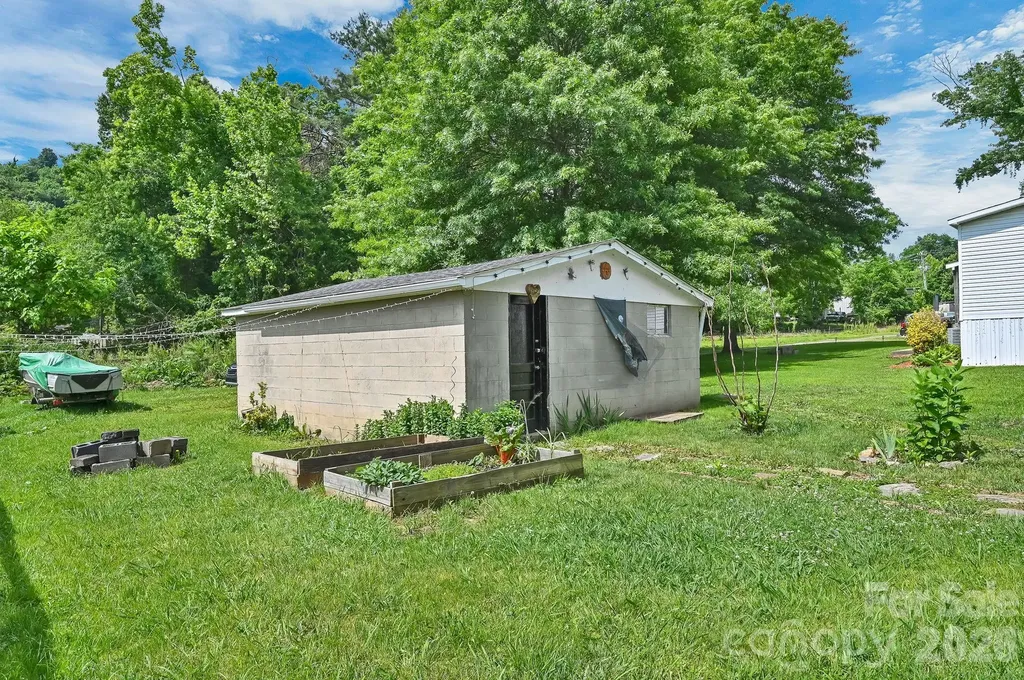 73 Trinidad Drive Canton NC 28716