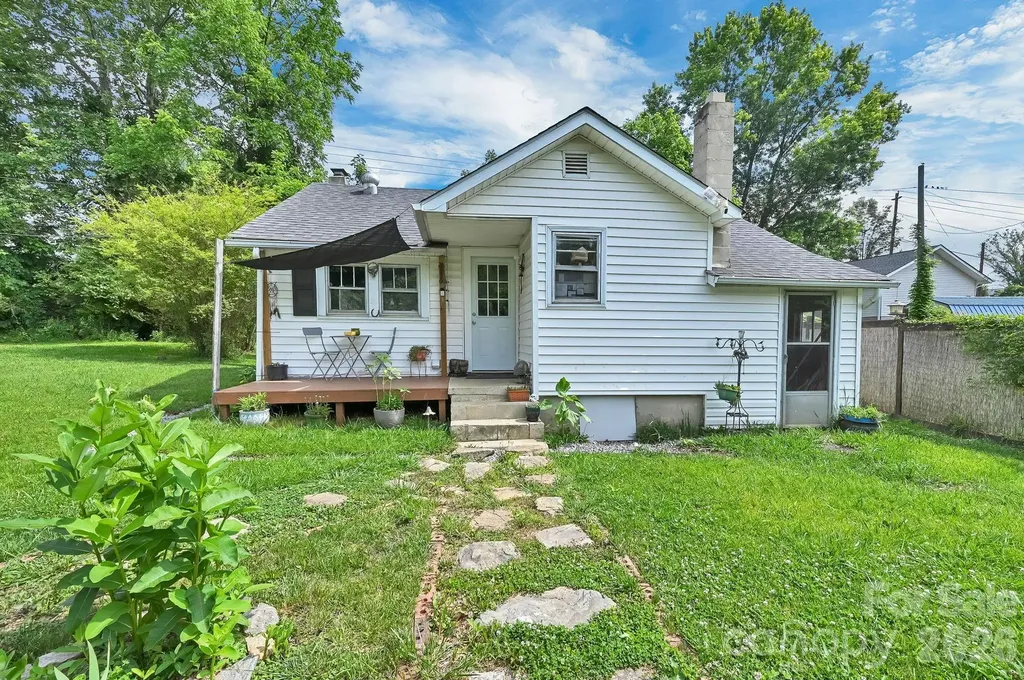 73 Trinidad Drive Canton NC 28716