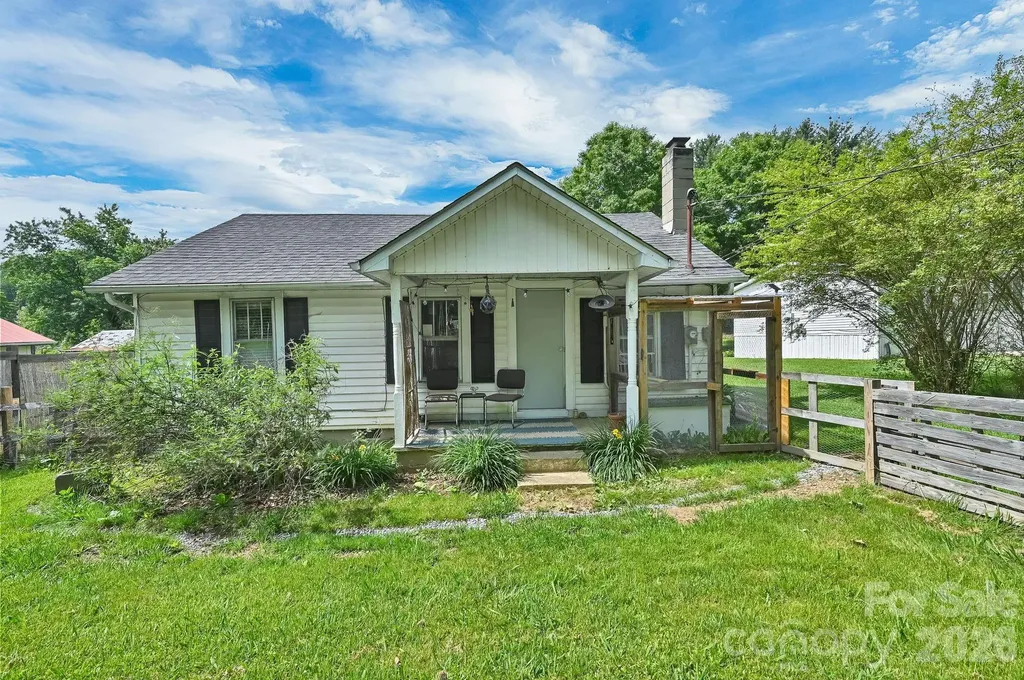 73 Trinidad Drive Canton NC 28716