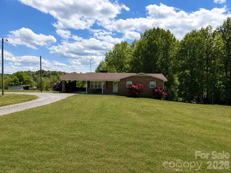 8186 Old Nc Highway 60 Roaring River NC 28697