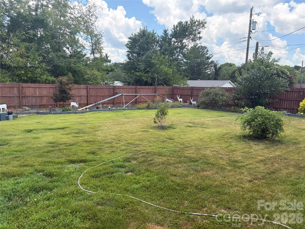 4685 Rock Creek Road Hayes NC 28635
