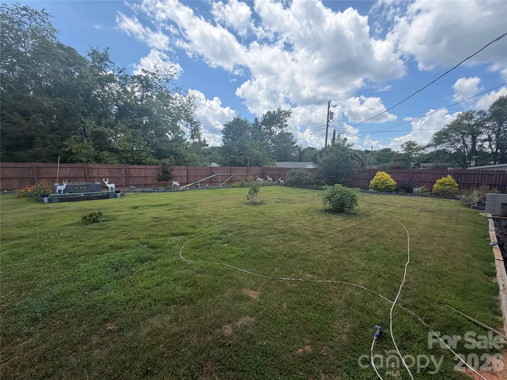 4685 Rock Creek Road Hayes NC 28635