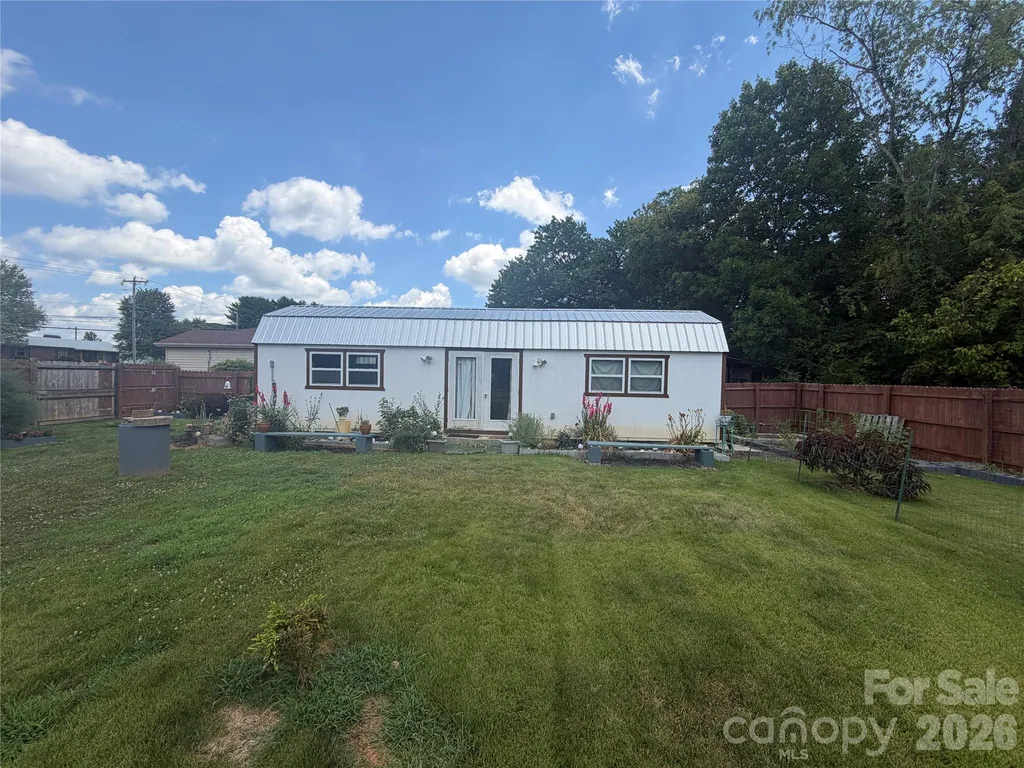 4685 Rock Creek Road Hayes NC 28635