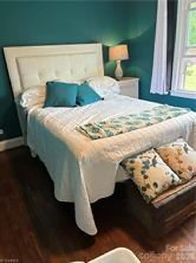 4685 Rock Creek Road Hayes NC 28635
