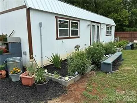 4685 Rock Creek Road Hayes NC 28635