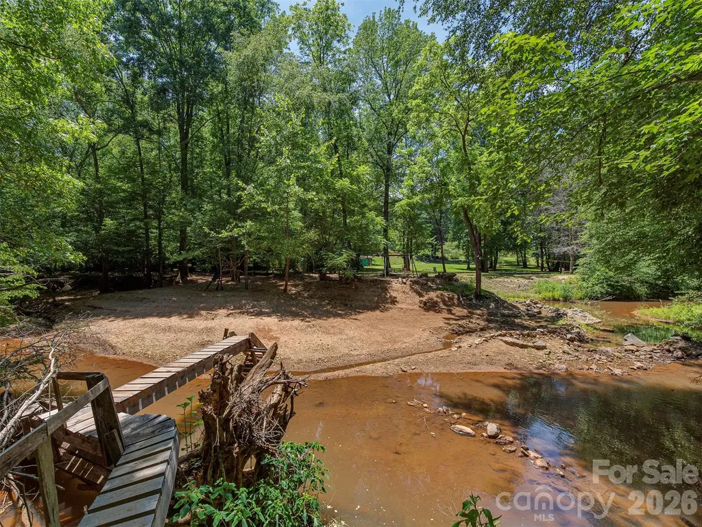 3901 Hickory Highway Statesville NC 28677