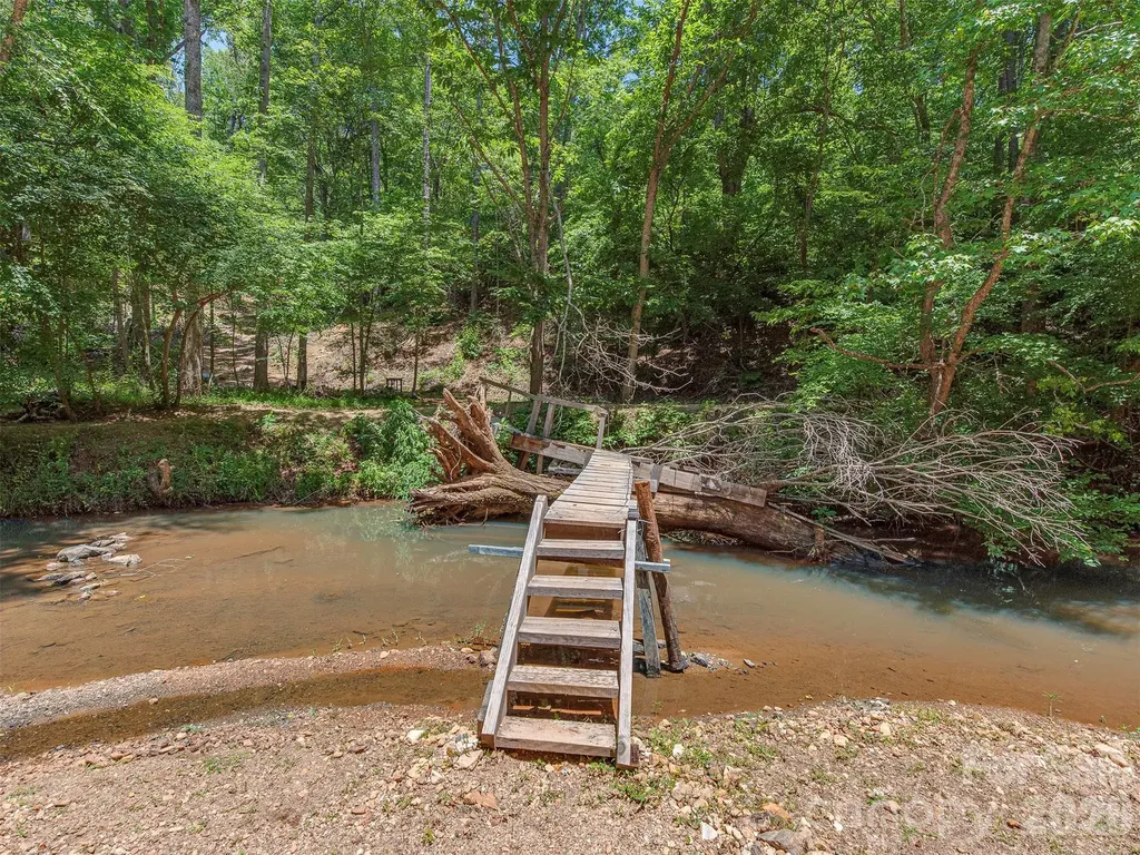 3901 Hickory Highway Statesville NC 28677