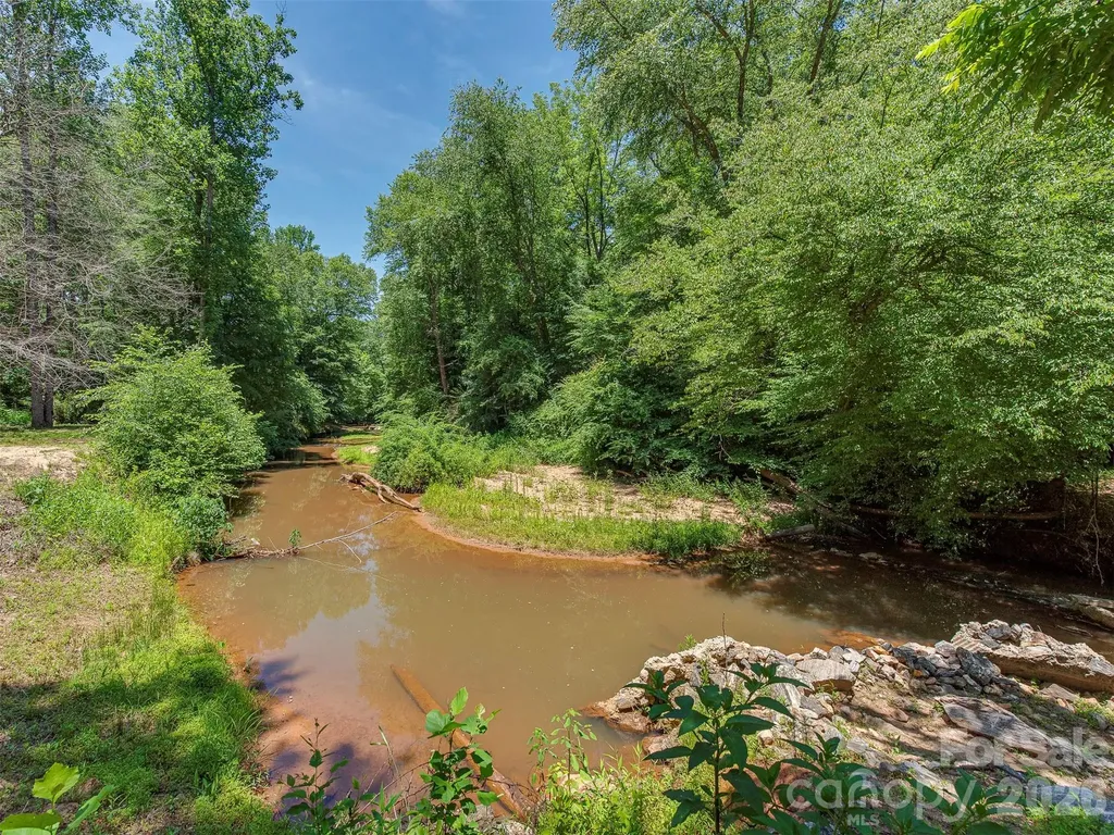 3901 Hickory Highway Statesville NC 28677