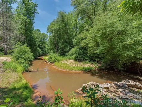 3901 Hickory Highway Statesville NC 28677
