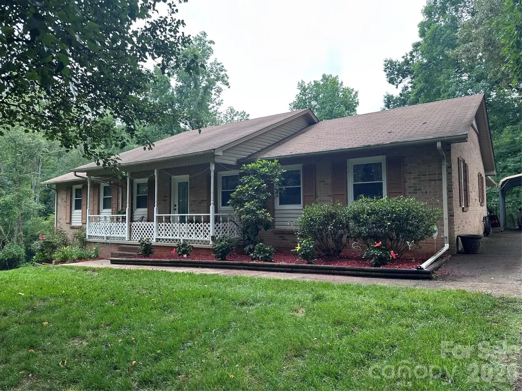 523 Boxwood Street Hudson NC 38638