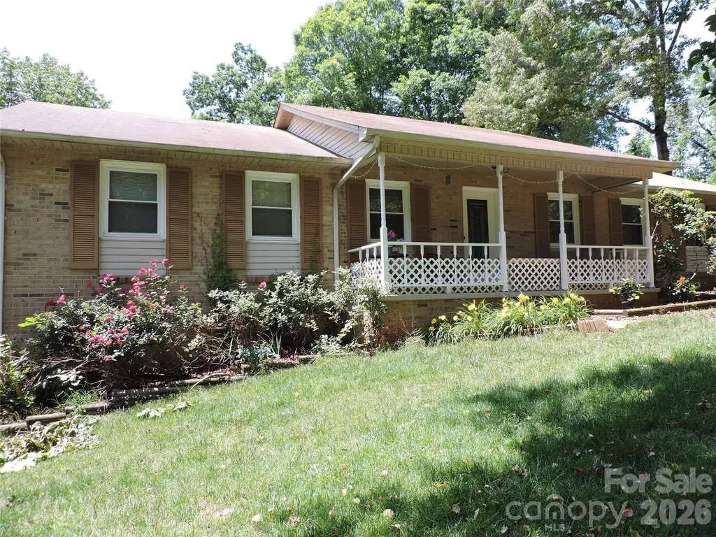 523 Boxwood Street Hudson NC 38638