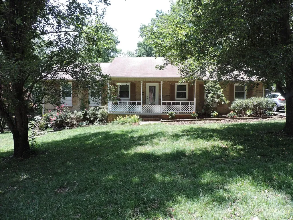 523 Boxwood Street Hudson NC 38638