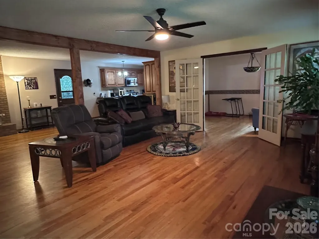 523 Boxwood Street Hudson NC 38638