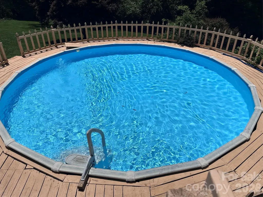 523 Boxwood Street Hudson NC 38638