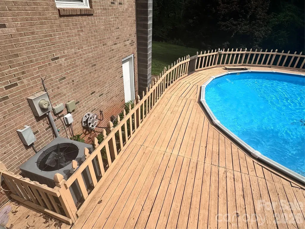 523 Boxwood Street Hudson NC 38638