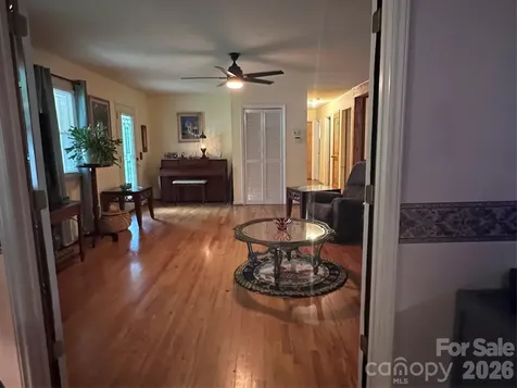 523 Boxwood Street Hudson NC 38638