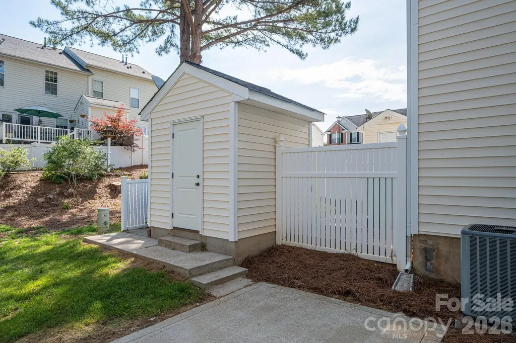 1091 Cramerton Village Drive Cramerton NC 28032