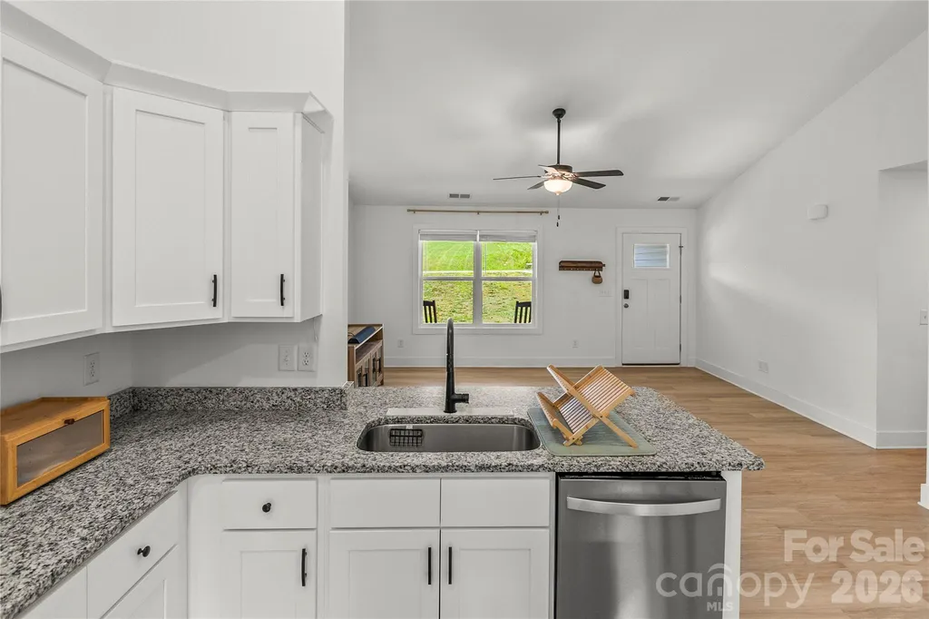 2412 Mintew Circle Lincolnton NC 28092