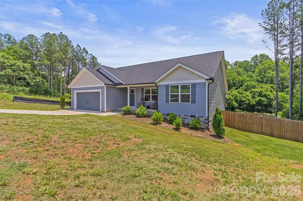 2412 Mintew Circle Lincolnton NC 28092
