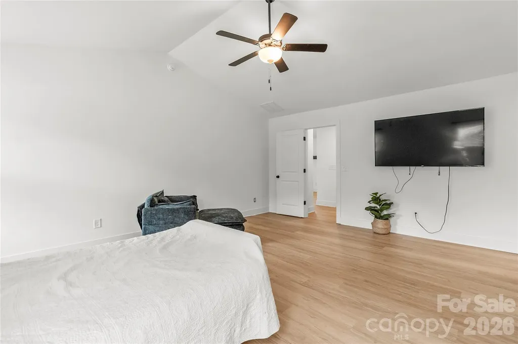 2412 Mintew Circle Lincolnton NC 28092