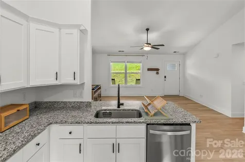 2412 Mintew Circle Lincolnton NC 28092